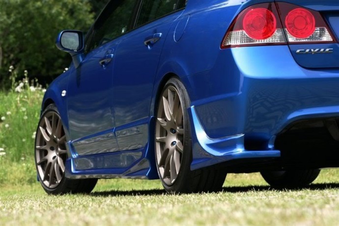 Накладки на задний бампер "Bomex" Honda Civic 4D купить недорого с доставкой в Баган