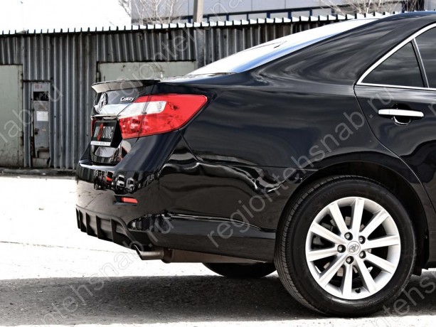 Диффузор заднего бампера var №2 (текстурный пластик) для Toyota Camry XV50 (2012-2014) купить недорого с доставкой в Баган