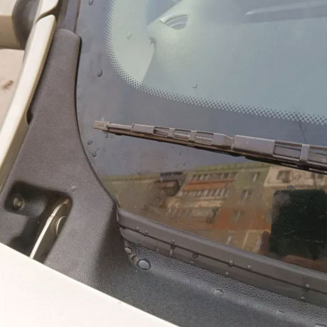 Накладка в проем стеклоочистителя(жабо) Var №1 для Renault Duster(2012-н.в) Nissan Terrano(2014-н.в) купить недорого с доставкой в Баган